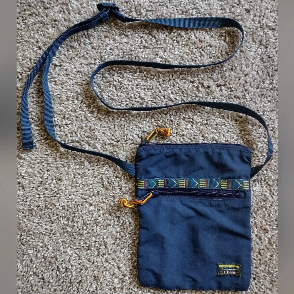 L.L. Bean Vintage Mountian Classic Crossbody